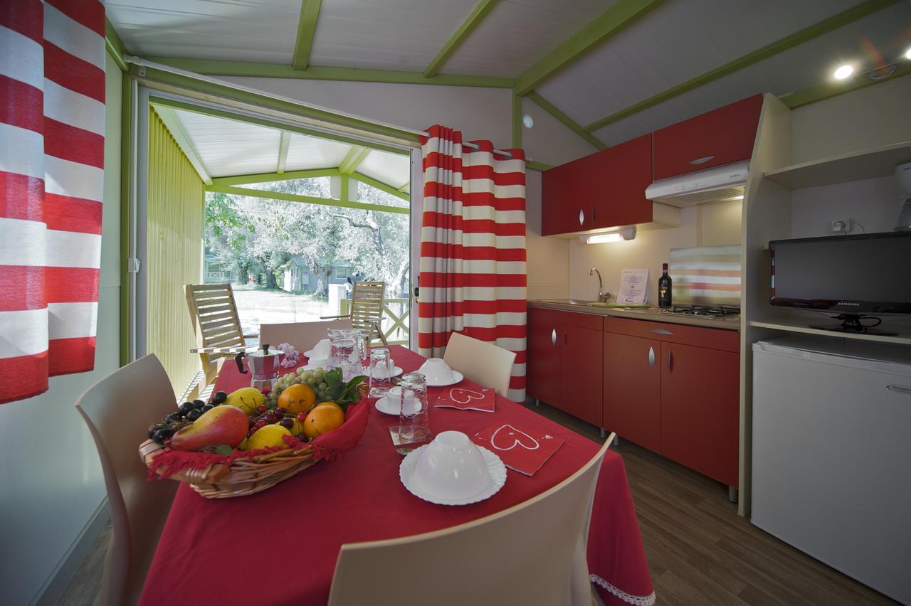 Villaggio Turistico Camping Il Fontino Скарлино Экстерьер фото